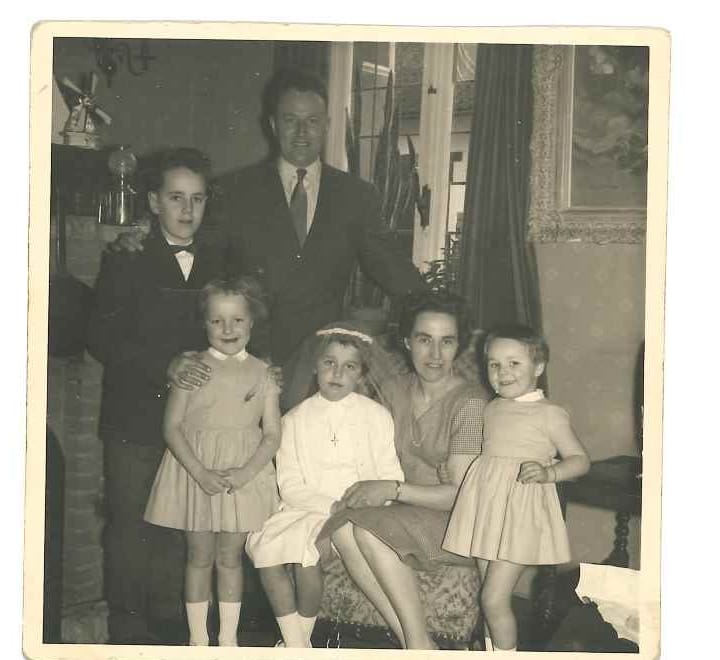 Portrait de famille Clément à Genval, années 1960
